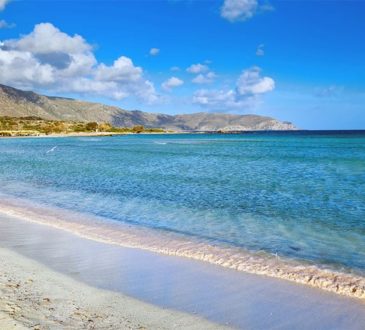 Elafonissi Beach scooped number one place in the Greece's most amazing beaches