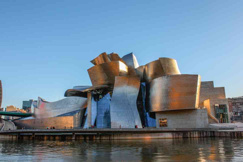 Bilbao-Explore-The-Largest-City-In-The-Basque-Country-In-Spain-%E2%80%93-Anna-Siampani.jpg