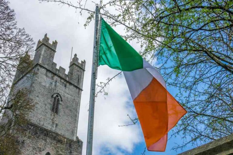 Ireland Flag 768x512 