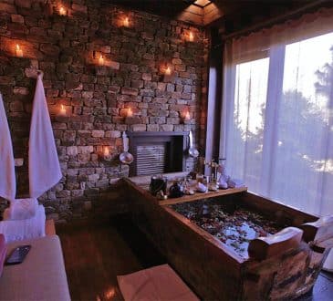 Hot Stone Bath, Gangtey Lodge, Bhutan