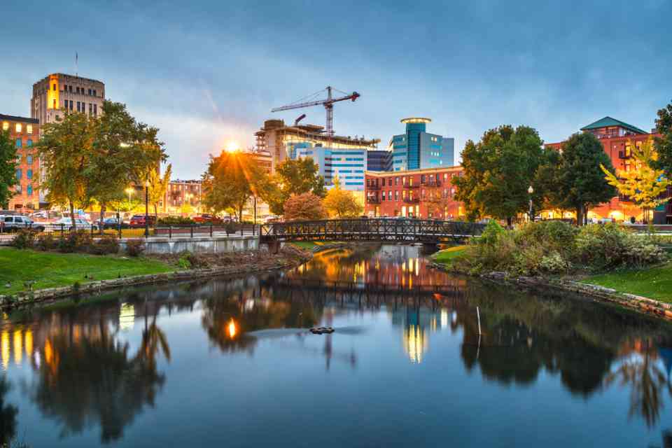 Kalamazoo_Revealed-These-are-the-Fastest-Shrinking-Cities-in-America.jpg