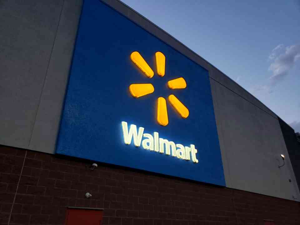 Walmart’s strategy pays off: higher-income shoppers drive growth